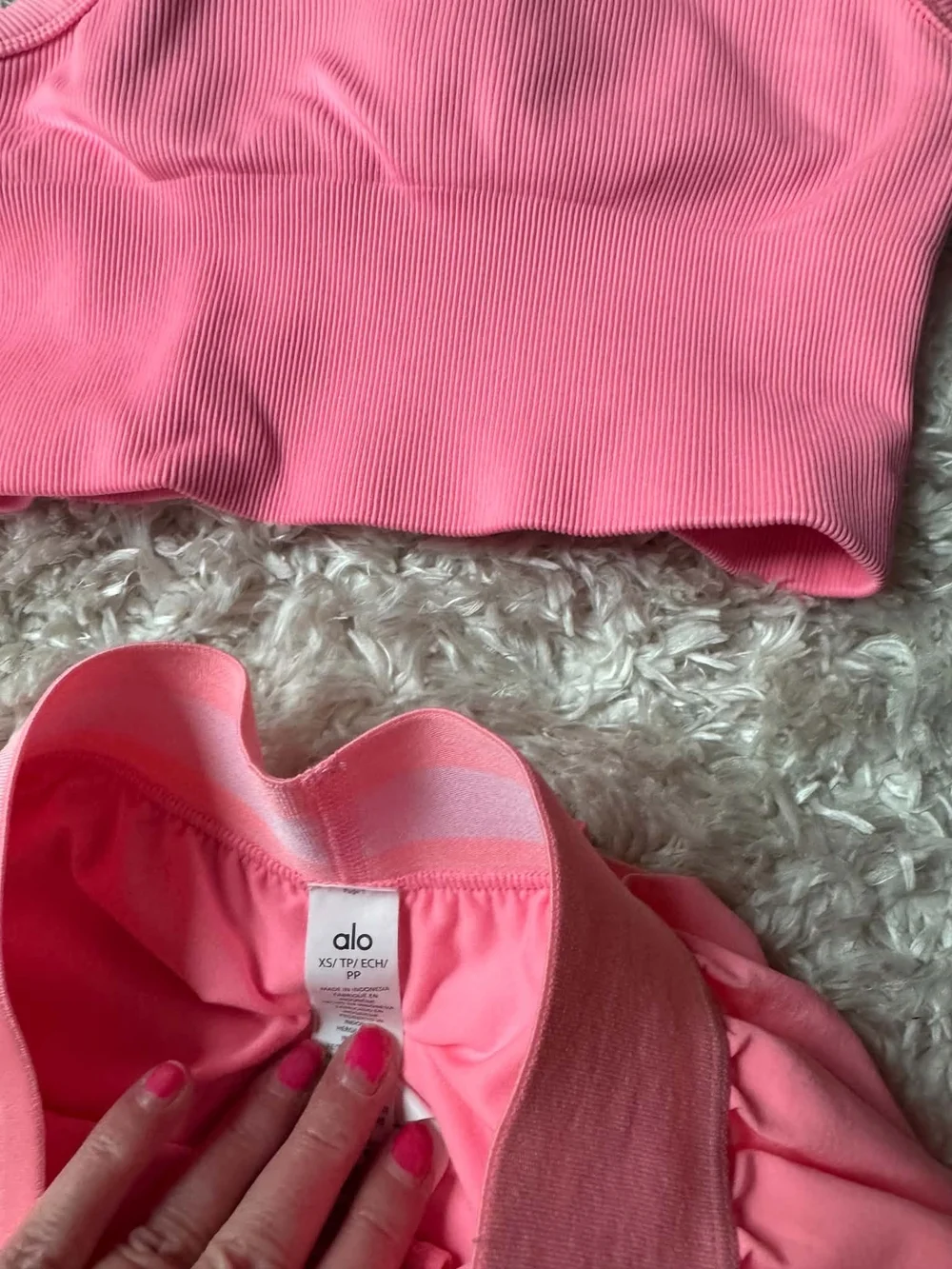 Alo Bubblegum Pink Set